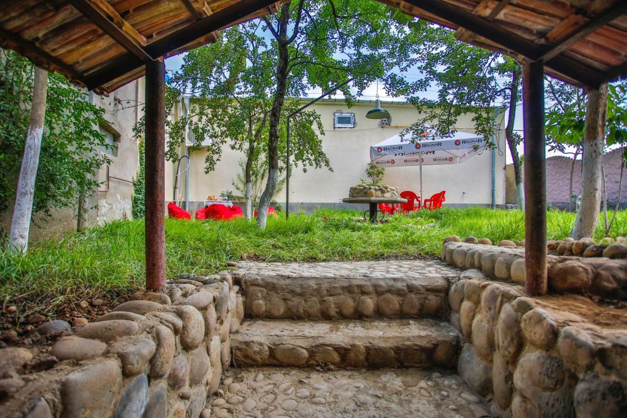 Book Hotel Kutaisi Exterior foto